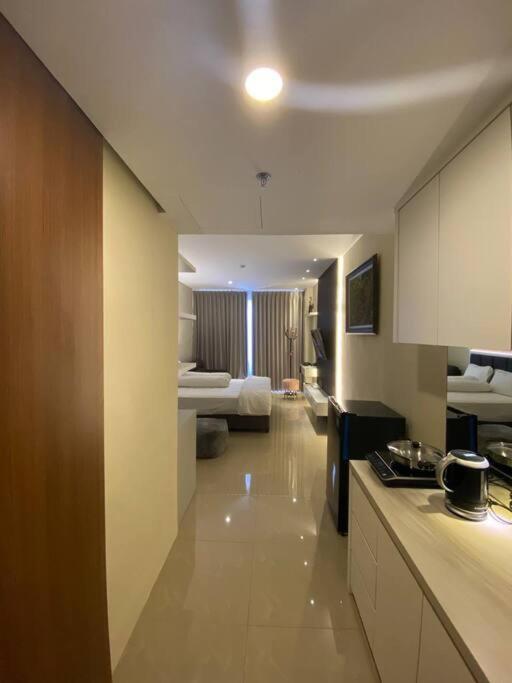 Nagoya Thamrin Apartment High Floor With View Екстериор снимка